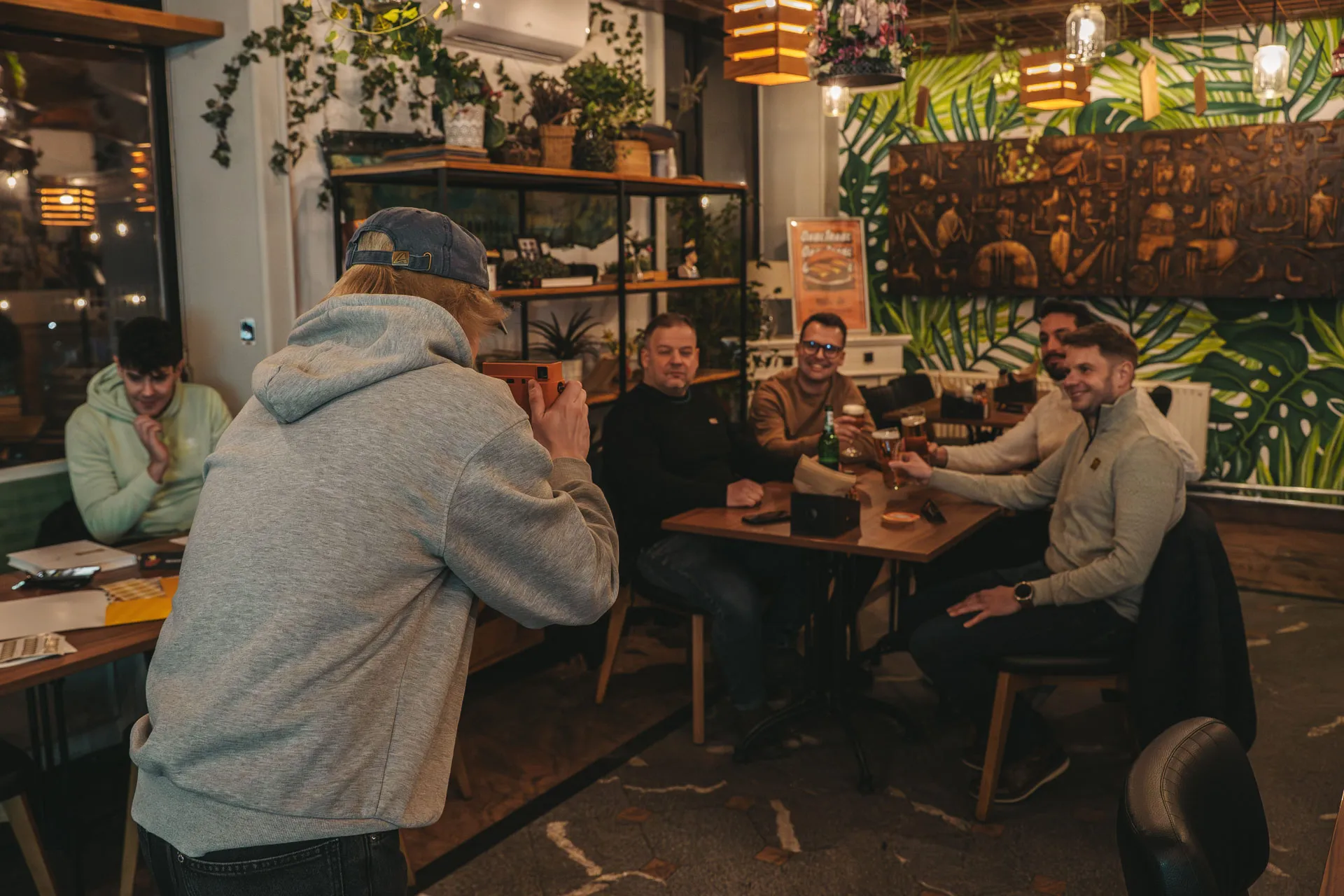 Trenutki ujeti na polaroid