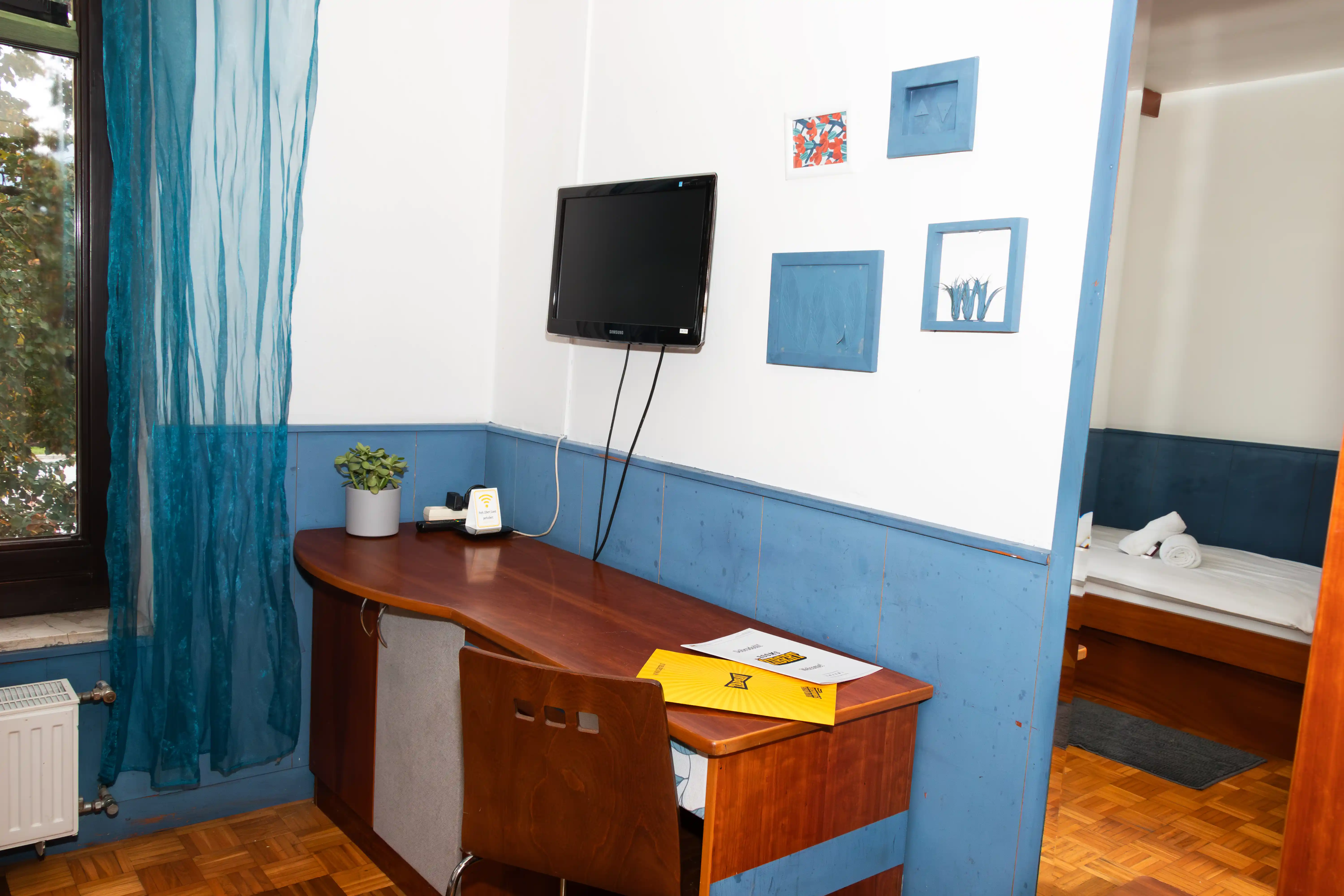 Enoposteljna soba (6)